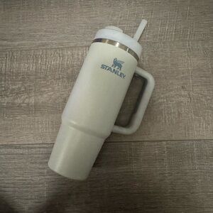 Stanley 30 oz tumbler